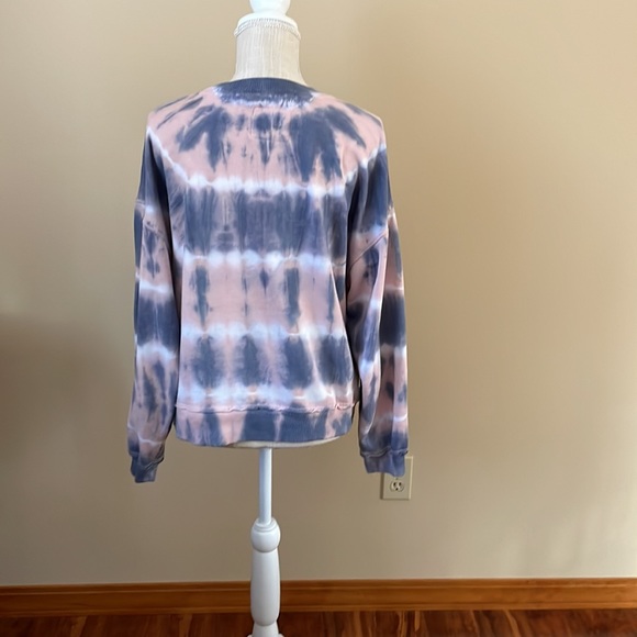 Lucky Brand Crew Neck White, Blue, and Pink Tye Dye Sweatshirt, sz Small - Picture 2 of 10